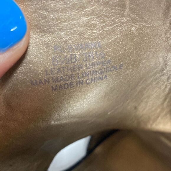 BCBG Generation Black Leather Open Toe Wedge Size 6.5 - Picture 8 of 9